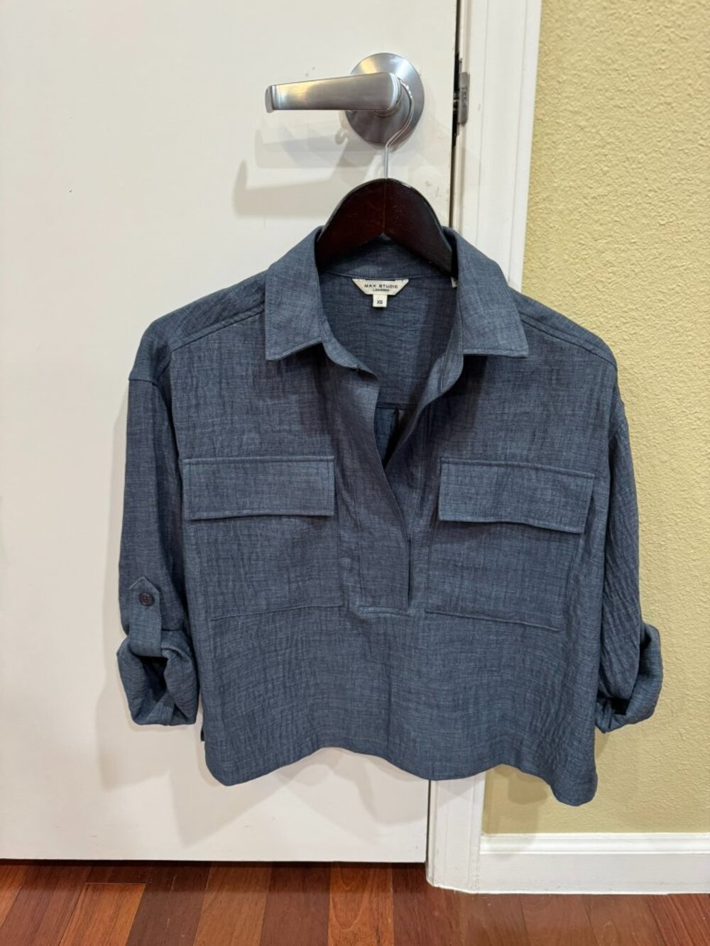 Max Studio Collared Textured Shirt--No tags Never Worn